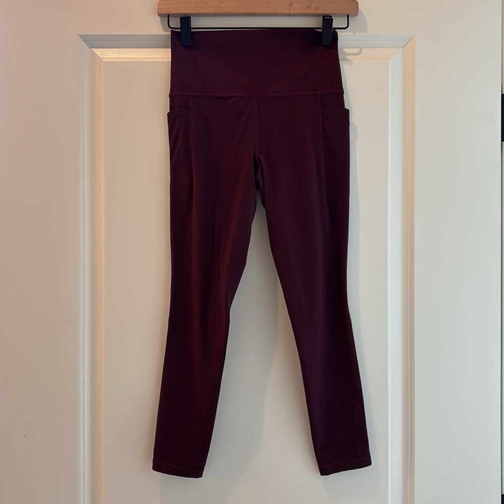 Athleta maroon Salutation Stash 7/8 tight. Size XS - Picture 3 of 6